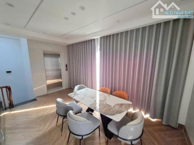 BAN NHÀ PHỐ TRẠM, LONG BIÊN 85M, 6 TẦNG, THANG MÁY, GA RA Ô TÔ, LÔ GÓC - CHỈ HƠN 10 ĐỒNG - 3