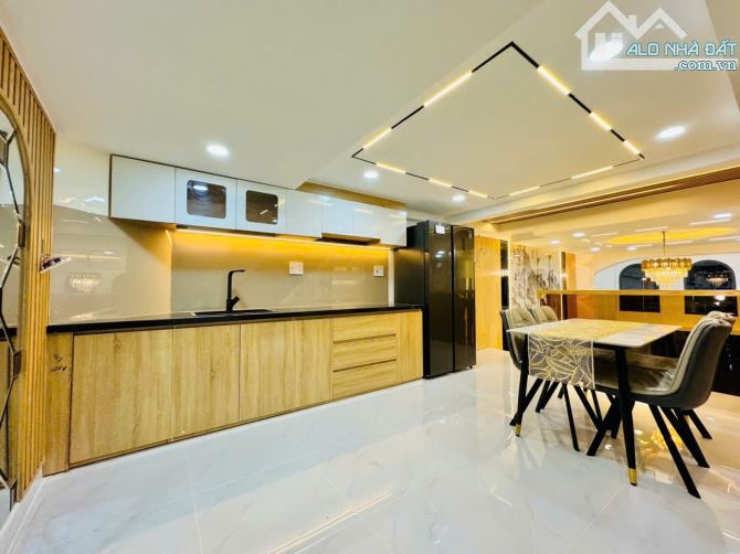 HXH Bình Thạnh - Hẻm 4m - Ôto tới nhà - 49m2(4.2x11)- 3 tầng . Chỉ 7.45 tỷ Thương lượng - 3