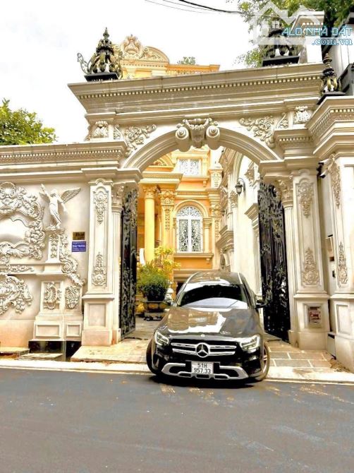 Bán Gấp Biệt Thự căn góc đường Bành Văn Trân thông Cách Mạng Tháng 8 ( 11x34m) Hầm 3 Lầu - 3