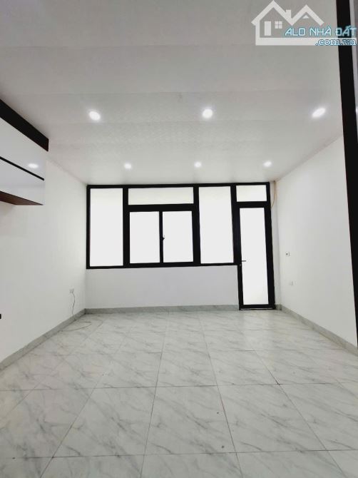 NHÀ ĐẸP LÊ HỒNG PHONG,HÀ ĐÔNG Ô TÔ ĐỖ CỬA, THANG MÁY DT 39M2, 5 TẦNG, MT 4.5M CHỈ 10.5 TỶ - 3