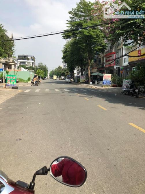 Bán biệt thự MT đường Số 5, khu Tên Lửa, 8 x 20m, 3.5 tấm, giá 29.8 tỷ - 3