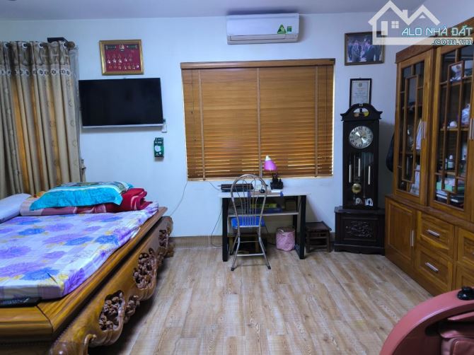 BÁN NHÀ NGÔ THÌ NHẬM GẦN CHỢ BÔNG ĐỎ 40M 2 THOÁNG Ô TÔ VÀO NHÀ - 3