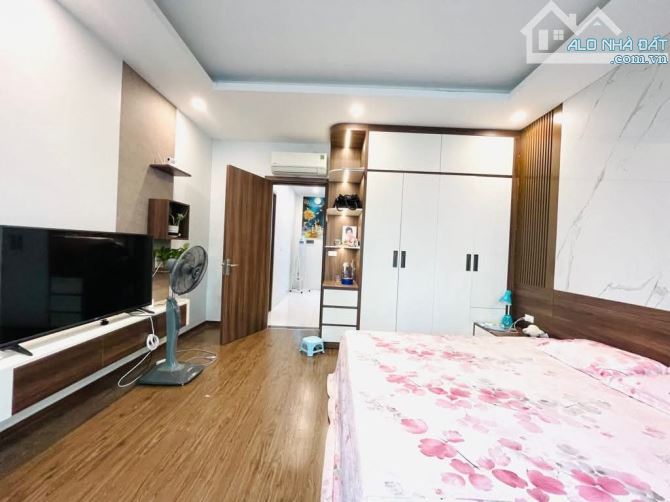 Bán nhà khu Đấu Giá Mậu Lương 60m2 x 5 Tầng MT5m Giá Hơn 12 Tỷ - 3