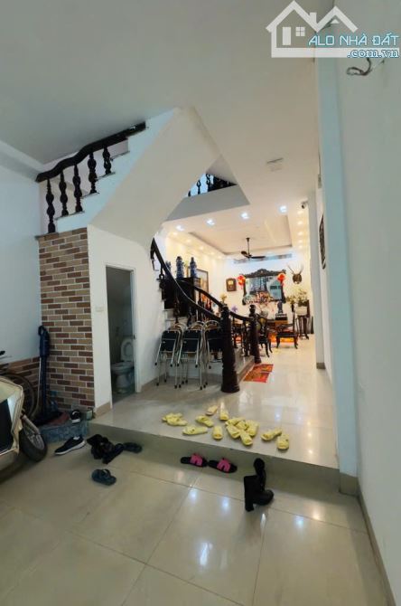 BÁN GẤP 13,5 tỷ có ngay nhà 60m2,  6 tầng, ô tô ngủ trong nhà - 3