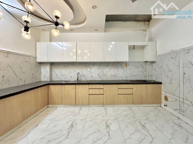 KHU BÀU CÁT - HẺM XE HƠI TÂN BÌNH  - NHÀ MỚI - LÊ LAI - 4,6 x 15 - 5 TẦNG - CHỈ 7,x TỶ. - 4