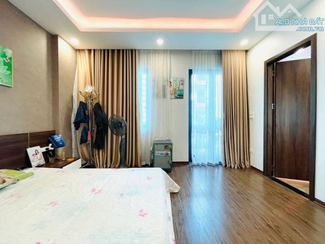 Bán nhà khu Đấu Giá Mậu Lương 60m2 x 5 Tầng MT5m Giá Hơn 12 Tỷ - 4