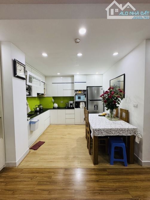 BÁN CHUNG CƯ SÁT NGỌC LÂM-CÔNG VIÊN NGỌC THUỴ-70M2-2 NGỦ-FULL NỘI THẤT ĐẸP - 4