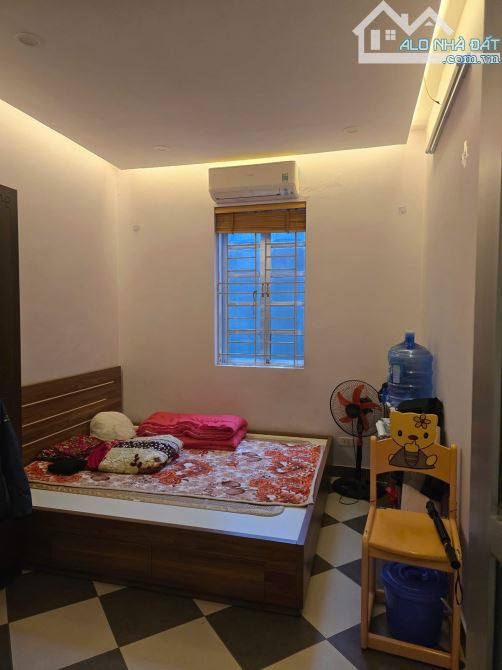 Bán nhà Yên Lạc 63m2, 4T oto qua nhà, ngõ thông, gần phố, 2 thoáng. Giá 12.8 tỷ có TL