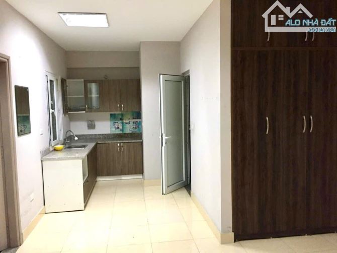 Bán nhà 4 tầng ở Lâm Hạ Bồ Đề vị trí trung tâm đường oto tránh 90m mặt tiền: 6m, 25 tỷ 9 - 4