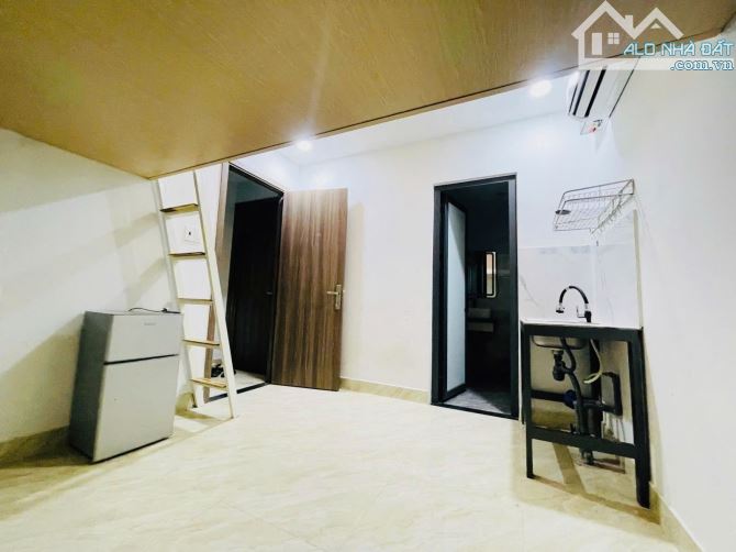 GẦN SÂN BAY TÂN SÂN NHẤT - 10 CHDV CAO CẤP - HẺM Ô TÔ - 60TR/THÁNG - CHỈ 7.X TỶ - 4