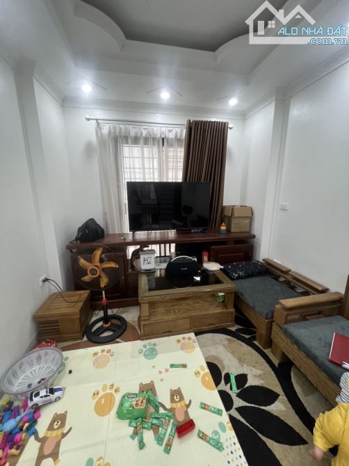 Bán Nhà ngõ 366 Ngọc Thuỵ - Long Biên .40m2   5 tầng 4PN 4VS .full nội thất 7ty - 4