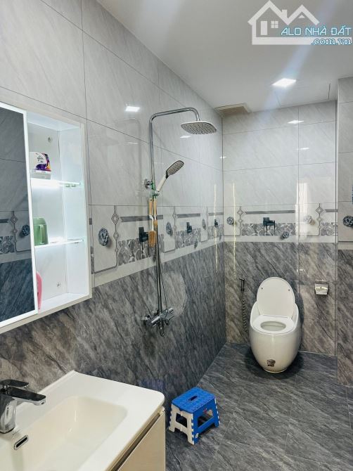 NHÀ 4 TẦNG KHU ĐÔ THỊ ECO - ĐẦY ĐỦ NỘI THẤT, DT; 6X20M, H: ĐÔNG NAM, GIÁ: - 4