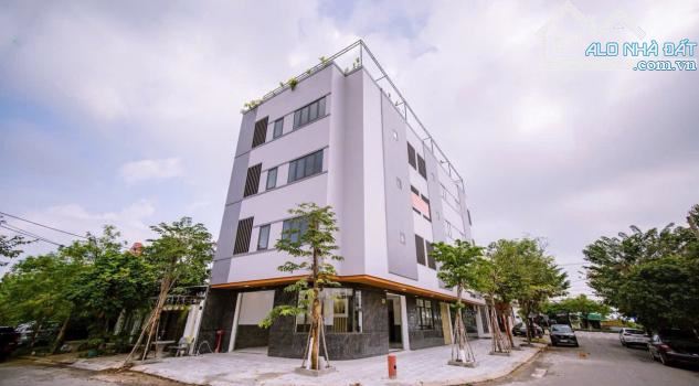 bán nhanh toà căn hộ lô góc 18 căn hộ gần ĐH FPT - 2 MT Văn Tân - 4