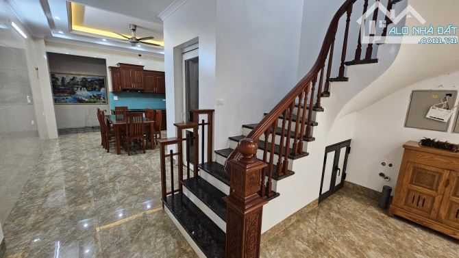 BÁN NHÀ VĂN PHÚ – HÀ ĐÔNG HIẾM - GIÁ TỐT NHẤT PHÂN KHÚC!  Diện tích: 90m² x 5 tầng  Ô Than - 5