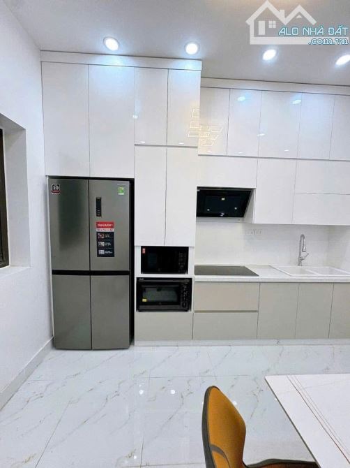 BÁN NHÀ PHỐ TỨ LIÊN, TÂY HỒ, 1 NHÀ RA MẶT PHỐ, THANG MÁY, DT 80M2* 5 TẦNG* GIÁ 15.5 TỶ - 5