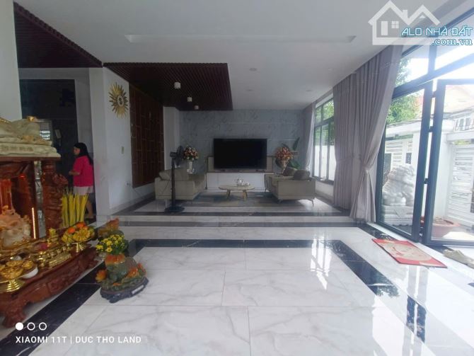 Bán Biệt thự 485m2, 5 tầng, hầm, căn góc 2 mặt tiền khu Biệt thự Ngã Tư Ga, Q12 - 6
