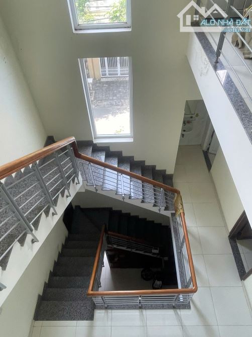CĂN GÓC BIỂN MỸ KHÊ- 2 MẶT TIỀN PHAN TÔN- ĐƯỜNG 7,5M- 3 MẶT THOÁNG- 3 TẦNG- 95M2- 30 TỶ - 6