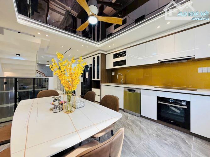 BÁN NHÀ ĐẸP ĐƯỜNG PHAN HUY ÍCH, Phường 12, Gò Vấp. DT: 50m (4X12) 5 tầng CHỈ 8.9 TỶ - 6