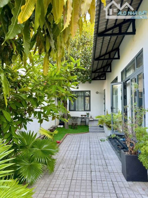 Bán Nhà có sân vườn Đường Trinh Quang Nghị  - 9.2m x 21m - 198m.2 - Nhà Trệt 3PN Gần Q8 - 7