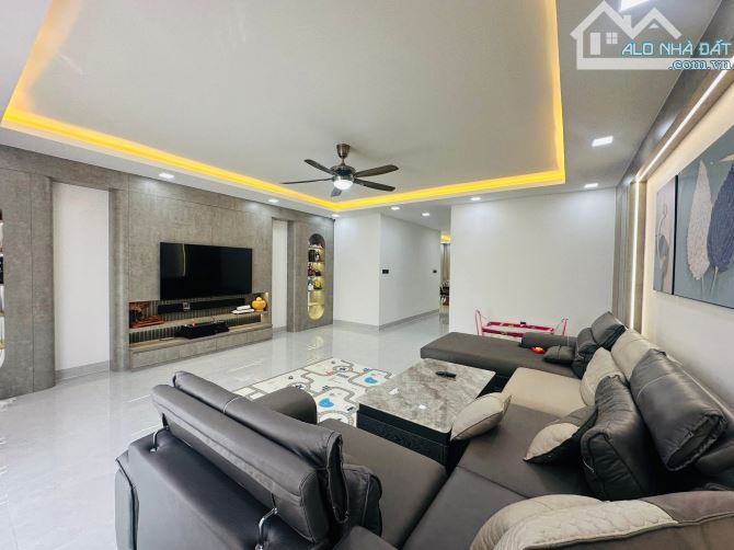 NHÀ 4 TẦNG KHU ĐÔ THỊ ECO - ĐẦY ĐỦ NỘI THẤT, DT; 6X20M, H: ĐÔNG NAM, GIÁ: - 7