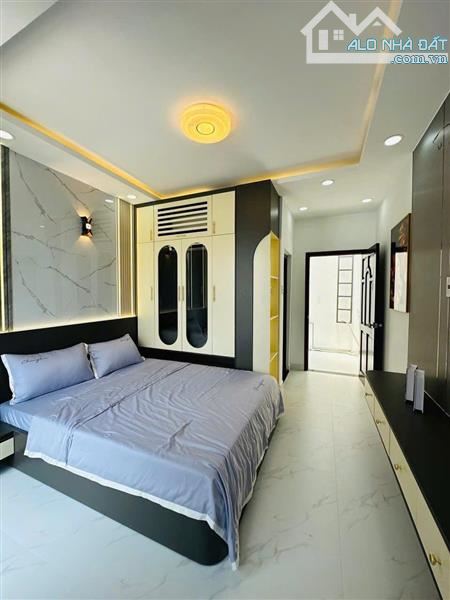 SIÊU PHẨM KHU PHÂN LÔ ĐỒNG BỘ NGUYỄN VĂN QUÁ Q12 ,50M 4 TẦNG ,HẺM XE TẢI TRÁNH CHỈ HƠN 6 T - 7