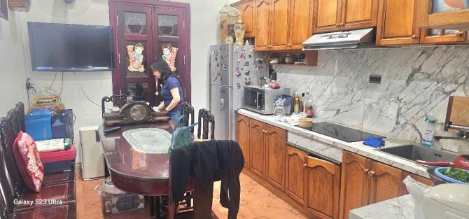 Bán Nhà Phố Vũ Ngọc Phan, Láng Hạ, Đống Đa. Gần Láng Hạ. Dt: 43m2. Giá: 10,7 Tỷ - 8