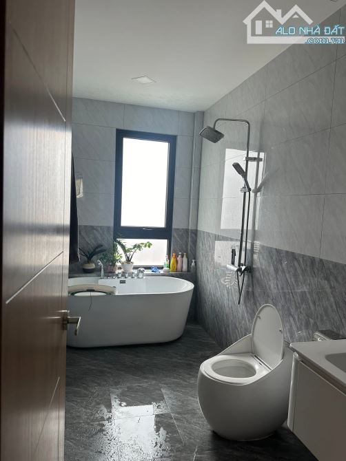 NHÀ 4 TẦNG KHU ĐÔ THỊ ECO - ĐẦY ĐỦ NỘI THẤT, DT; 6X20M, H: ĐÔNG NAM, GIÁ: - 8