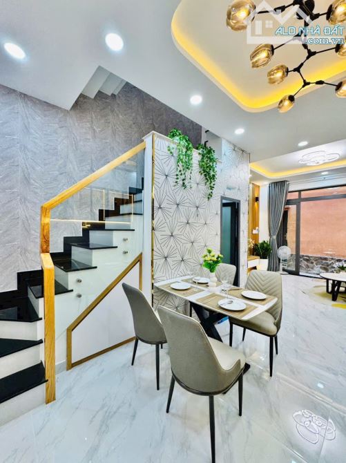 🔥PHẢI NHANH MỚI KỊP - 40m2 QUẬN 1 - CHỈ 5.65 TỶ TL🔥 - 9