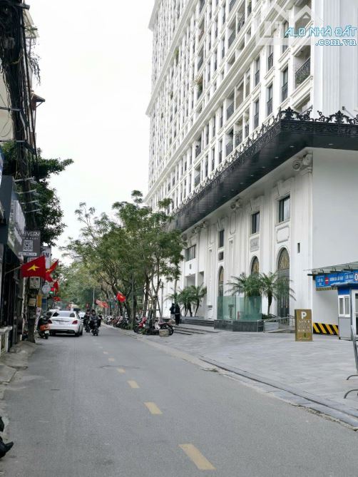 Nhà Đình Thôn 55M2 Lô Góc - Ô tô vào nhà - Kinh doanh - Nhỉnh 7 Tỷ