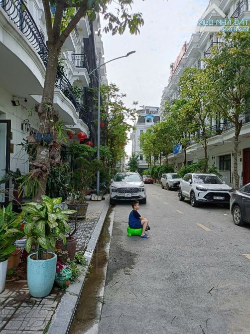 SIÊU VIP LÔ GÓC LUXURY KIẾN HƯNG -HÀ ĐÔNG-71M2 5T 24.8 TỶ - HOÀN THIỆN ĐẸP LONG LANH