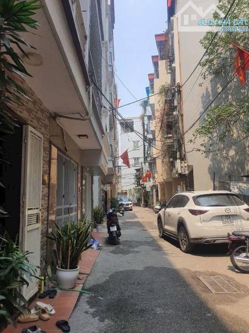 Bán nhà Ngọc Thụy Long Biên 33m 4 tầng chỉ 7.95 tỷ ngõ rộng, ô tô tránh đỗ ngày đêm
