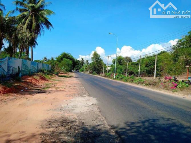 💥Cần chuyển nhượng Resort mặt tiền đường Lạc Long Quân - xã Tiến Thành - TP Phan Thiết