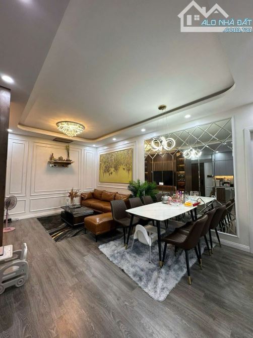 Cho thuê chung cư C14 Bắc Hà Tố Hữu, 2 ngủ 70m2 full đồ 10.5 triệu
