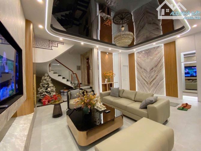 Bán nhà Ngọc Hà lô góc thang máy full nội thất 60m 6 tầng, mặt tiền 7m 15 tỷ