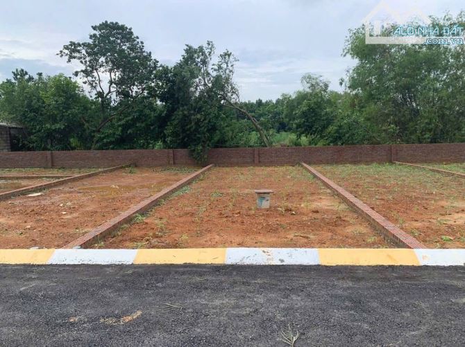 Bán lô đất vị trí tốt, viu đẹp, không chút lỗi lầm gì ở Tân Xã