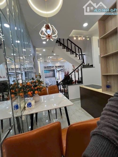 Giá mới: 4.250 tỷ- HẺM 1 TRỤC- SÁT MẶT TIỀN ĐƯỜNG- NGAY EMART2. Phan Huy ích  35/36m2 , Ph