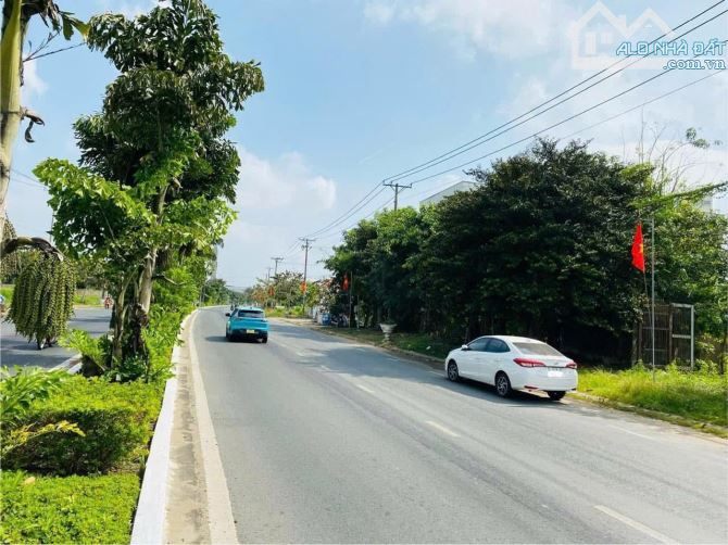BÁN 1630m2 ĐẤT MẶT TIỀN ĐƯỜNG NGUYỄN VĂN CỪ , CÁCH ĐẠI HỌC NAM CẦN THƠ 600m