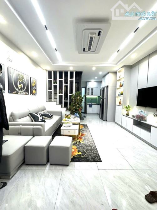Bán Nhà Trương Định - Thịnh Liệt , DT30m ,Giá Hơn 5 Tỷ,Ngõ sạch ,Lo Góc