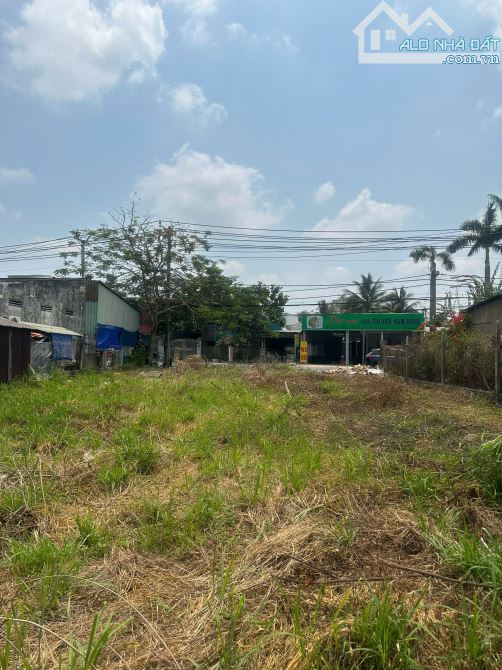 Bán đất 2500m2 tại Dương Công Khi, Tân Hiệp, Hóc Môn, giá cực chất 70 tỷ