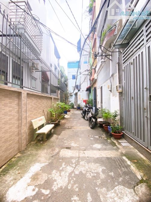62m2 CHỬ ĐỒNG TỬ, hẻm 3m, ngang hơn 4m, 6ty89
