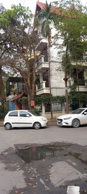 Bán nhà Văn Quán, Hà Đông Lô góc, kinh doanh, ô tô tránh, vỉa hè 140m2, mặt tiền 7m, 38 tỷ