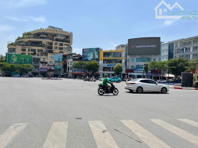 GĐ tôi chuyển công tác,Cần bán căn nhà gần hồ 3 mẫu Đống Đa