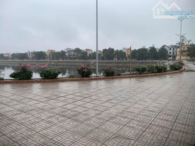Yên Mỹ, Thanh Trì. DT:143m, MT:6.95, lô góc, đường thông ô tô tránh, kinh doanh, giá 12.5t