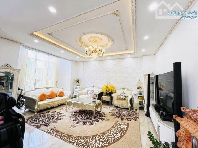 BIỆT THỰ AN SƠN P4 207M2 NGANG 10M, 4 TẦNG 7PN8WC HỒ BƠI, XÔNG HƠI, KARAOKE, VIEW GIÁ 32TỶ