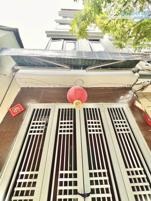 NHÀ NAM DƯ 5,9 tỷ x 5T  – GẦN PHỐ – FULL NỘI THẤT