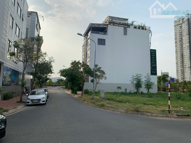 Bán đất B81 khu Kim Sơn Quận 7, dt 5x20m giá 20,5 tỷ