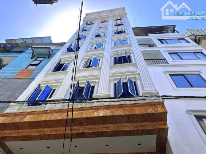 Bán toà nhà căn hộ dịch vụ 9 tầng nổi và 1 tầng hầm tổng 28 phòng khép kín giá 54 tỷ.