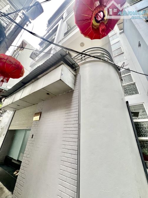 Bán Nhà Quá Hiếm Dân Xây Phố Ngọc Lâm 68m2-Mt 5.6m- chỉ 9 tỷ-LÔ GÓC 3 THOÁNG-GẦN Ô TÔ GẦN
