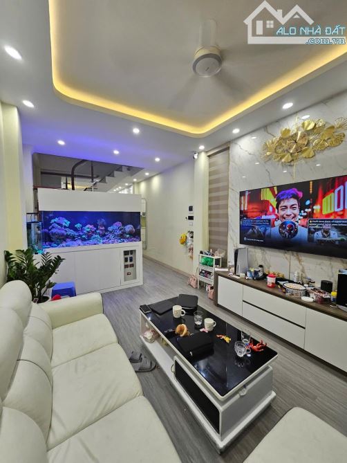 Bán nhà phố Định Công – vài bước ra đường ô tô tránh , 48m2.GIÁ 9.35 T
