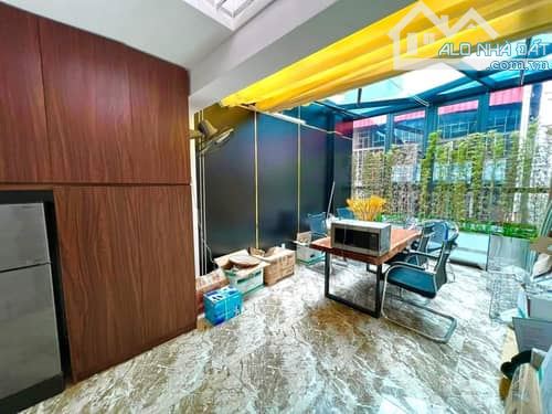 nhà kinh doanh đống đa  6,4 tỷ , dt 21m2 ,4 tầng, mt3,4m